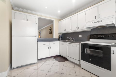 Купить кондоминиум в Бока-Ратон, Флорида 3 комнаты, 112.97м2, № 2147126 - фото 12