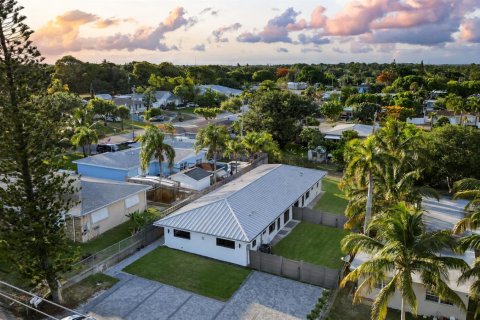 Immobilier commercial à vendre à Delray Beach, Floride: 210.7 m2 № 2084305 - photo 2