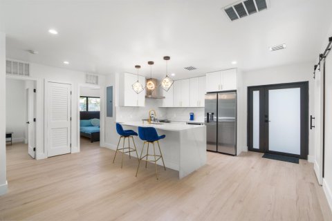 Immobilier commercial à vendre à Delray Beach, Floride: 210.7 m2 № 2084305 - photo 10