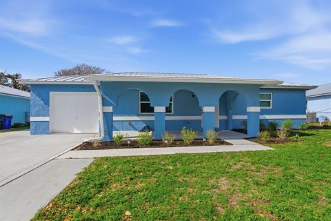 Villa ou maison à Jensen Beach, Floride 4 chambres, 114.08 m2 № 2185171