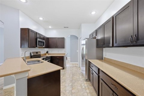 Villa ou maison à vendre à Kissimmee, Floride: 4 chambres, 206.24 m2 № 2232534 - photo 15