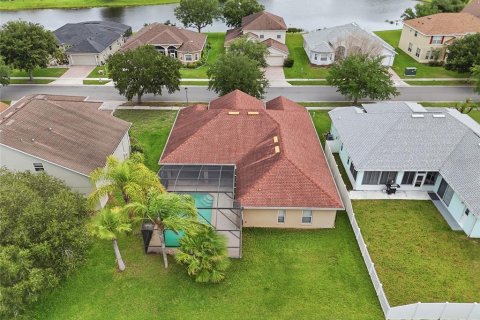 Villa ou maison à vendre à Kissimmee, Floride: 4 chambres, 206.24 m2 № 2232534 - photo 5
