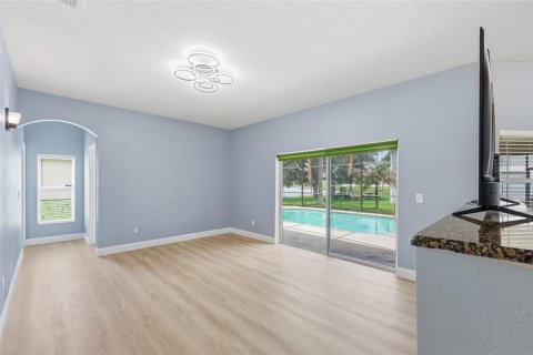 Villa ou maison à vendre à Kissimmee, Floride: 4 chambres, 206.24 m2 № 2232534 - photo 19