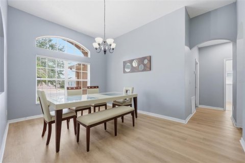 Villa ou maison à vendre à Kissimmee, Floride: 4 chambres, 206.24 m2 № 2232534 - photo 11