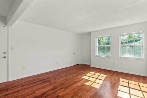 Condo in Orlando, Florida, 2 bedrooms № 2150674 - photo 8