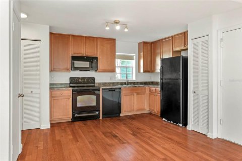 Condo in Orlando, Florida, 2 bedrooms № 2150674 - photo 7