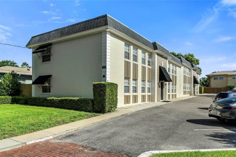 Condominio en Orlando, Florida, 2 dormitorios № 2150674