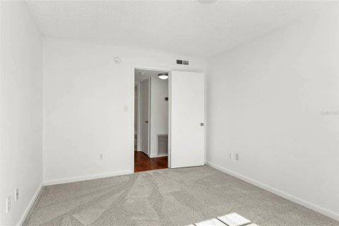 Condo in Orlando, Florida, 2 bedrooms № 2150674 - photo 14