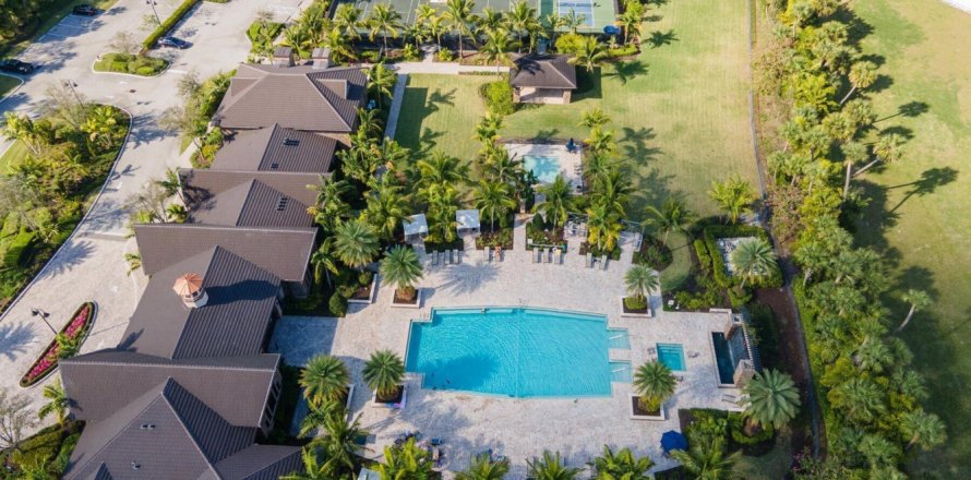 Villa ou maison à Boynton Beach, Floride 6 chambres, 498.79 m2 № 1185318