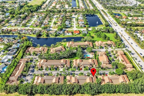 Touwnhouse à vendre à Boynton Beach, Floride: 3 chambres, 112.78 m2 № 1224755 - photo 1