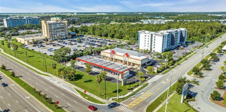Propiedad comercial en Orlando, Florida 730.77 m2 № 222355