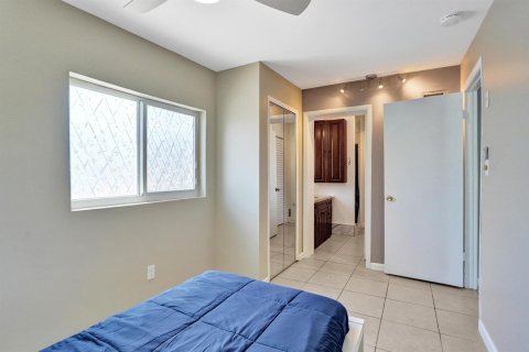 Villa ou maison à vendre à Oakland Park, Floride: 3 chambres, 119.1 m2 № 2273866 - photo 24