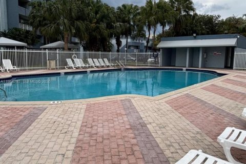 Copropriété à louer à Miami, Floride: 1 chambre, 106.74 m2 № 2026442 - photo 29