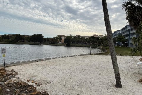 Copropriété à louer à Miami, Floride: 1 chambre, 106.74 m2 № 2026442 - photo 27