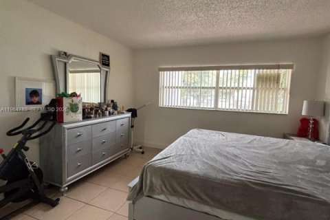 Copropriété à louer à Miami, Floride: 1 chambre, 106.74 m2 № 2026442 - photo 8