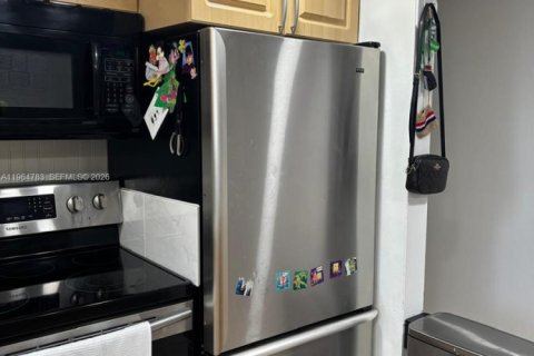 Copropriété à louer à Miami, Floride: 1 chambre, 106.74 m2 № 2026442 - photo 4