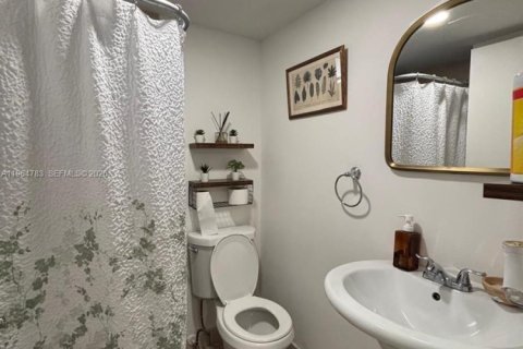 Copropriété à louer à Miami, Floride: 1 chambre, 106.74 m2 № 2026442 - photo 14