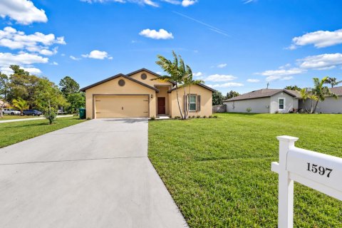 Casa en venta en Port St. Lucie, Florida, 5 dormitorios, 184.32 m2 № 2383060 - foto 2