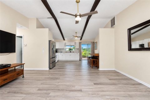 Casa en venta en Port Charlotte, Florida, 2 dormitorios, 83.61 m2 № 2377899 - foto 7