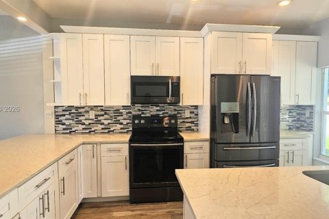 Adosado en alquiler en Margate, Florida, 3 dormitorios, 142.7 m2 № 2058680 - foto 4