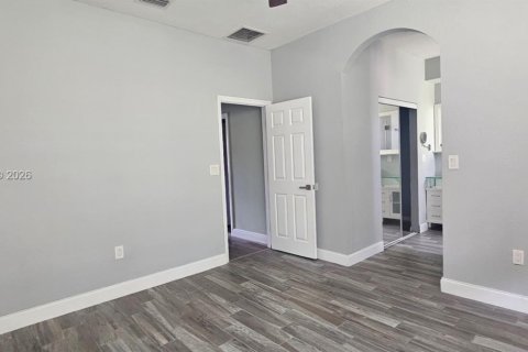 Adosado en alquiler en Margate, Florida, 3 dormitorios, 142.7 m2 № 2058680 - foto 6