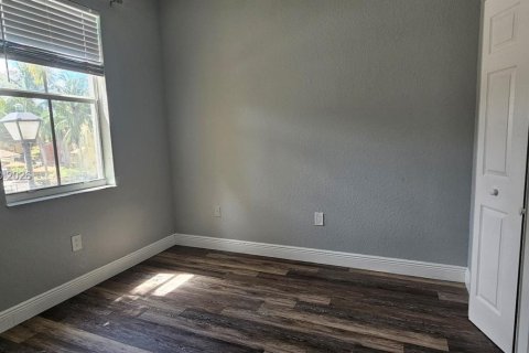 Adosado en alquiler en Margate, Florida, 3 dormitorios, 142.7 m2 № 2058680 - foto 11