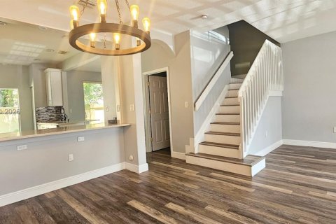 Adosado en alquiler en Margate, Florida, 3 dormitorios, 142.7 m2 № 2058680 - foto 3