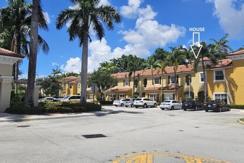 Adosado en alquiler en Margate, Florida, 3 dormitorios, 142.7 m2 № 2058680 - foto 2