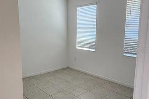 House in Davenport, Florida 5 bedrooms, 238.76 sq.m. № 1904194 - photo 15