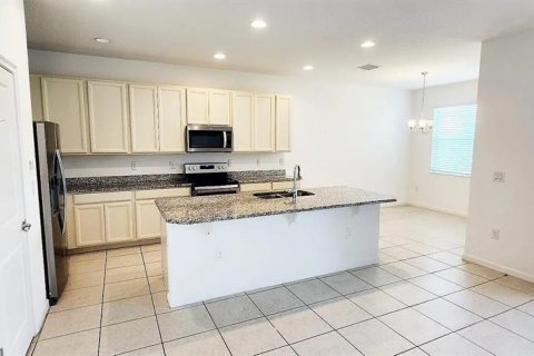 House in Davenport, Florida 5 bedrooms, 238.76 sq.m. № 1904194 - photo 16