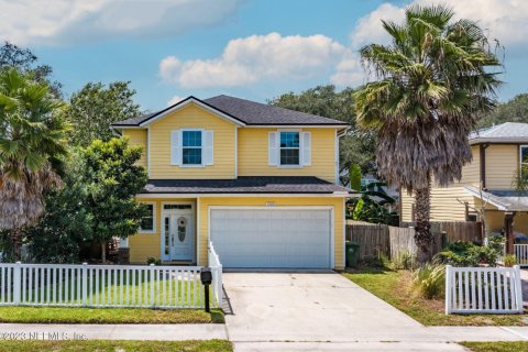 House in Jacksonville Beach, Florida 4 bedrooms, 203.64 sq.m. № 809462 - photo 1