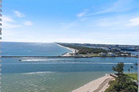 Condo in Fort Lauderdale, Florida, 2 bedrooms  № 1370349 - photo 4