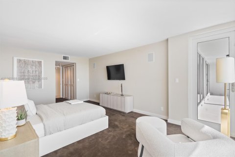 Condo in Fort Lauderdale, Florida, 2 bedrooms  № 1370349 - photo 25