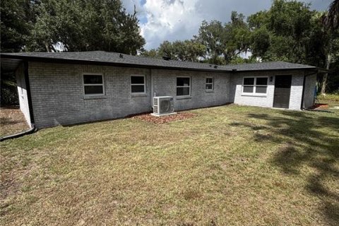 House in Plant City, Florida 3 bedrooms, 123.28 sq.m. № 2196248 - photo 7