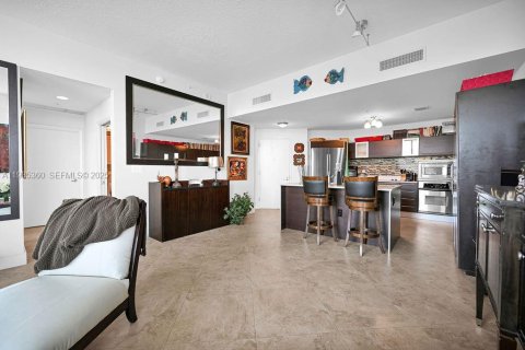 Condo in Miami, Florida, 2 bedrooms № 1993553 - photo 8