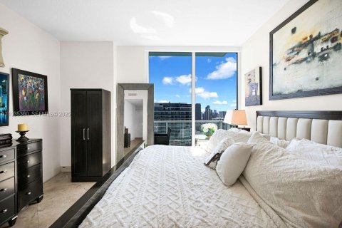 Condo in Miami, Florida, 2 bedrooms № 1993553 - photo 21