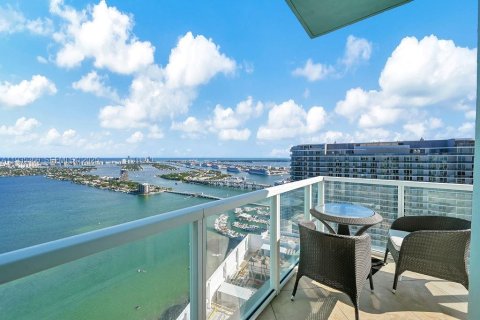 Condo in Miami, Florida, 2 bedrooms № 1993553