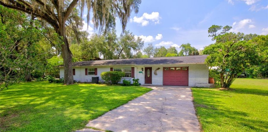 Villa ou maison à Dunnellon, Floride 3 chambres, 146.04 m2 № 2207214