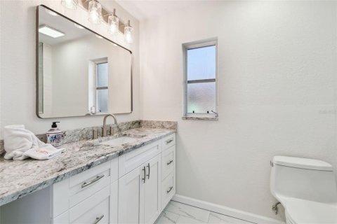 House in Dunedin, Florida 3 bedrooms, 147.16 sq.m. № 1755503 - photo 25