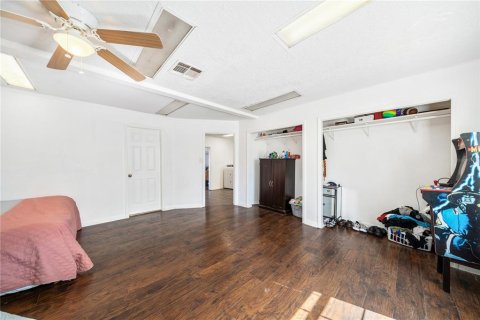 Propiedad comercial en venta en Kissimmee, Florida, 5 dormitorios, 213.21 m2 № 1634396 - foto 5