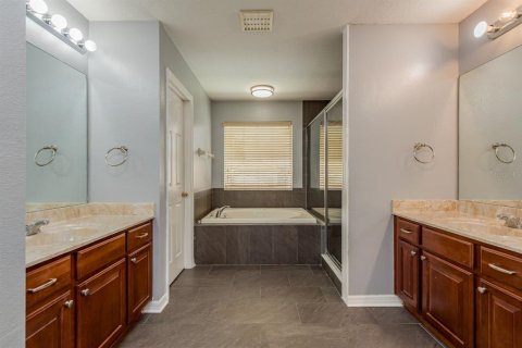 Casa en venta en Wesley Chapel, Florida, 4 dormitorios, 246.75 m2 № 1907468 - foto 21