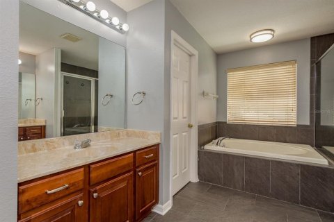 Casa en venta en Wesley Chapel, Florida, 4 dormitorios, 246.75 m2 № 1907468 - foto 23