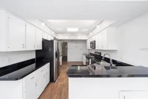Casa en venta en Ocala, Florida, 4 dormitorios, 206.99 m2 № 1371540 - foto 4