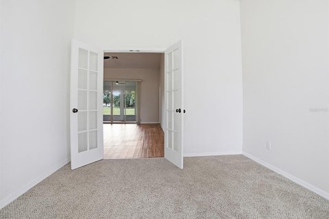 House in Leesburg, Florida 2 bedrooms, 173.82 sq.m. № 2217433 - photo 16