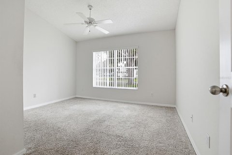 House in Leesburg, Florida 2 bedrooms, 173.82 sq.m. № 2217433 - photo 21