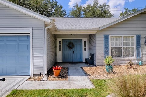 House in Leesburg, Florida 2 bedrooms, 173.82 sq.m. № 2217433 - photo 2