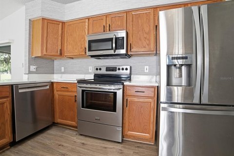 House in Leesburg, Florida 2 bedrooms, 173.82 sq.m. № 2217433 - photo 5