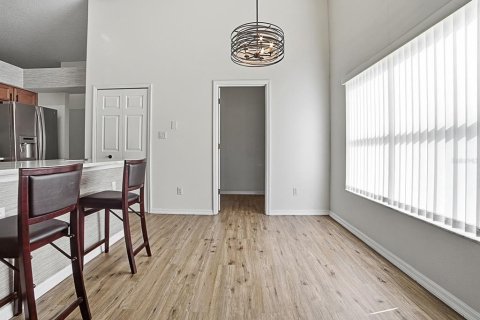 House in Leesburg, Florida 2 bedrooms, 173.82 sq.m. № 2217433 - photo 7