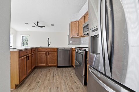 House in Leesburg, Florida 2 bedrooms, 173.82 sq.m. № 2217433 - photo 4
