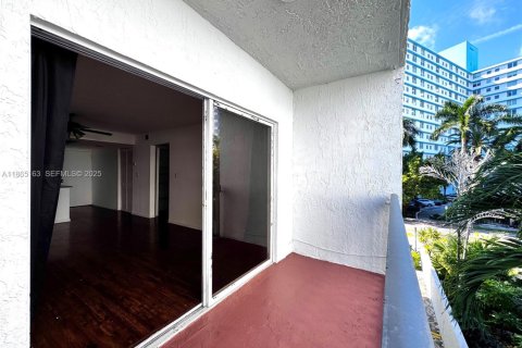 Copropriété à louer à Miami Beach, Floride: 1 chambre, 51.47 m2 № 1926267 - photo 18